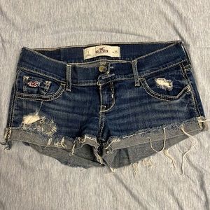 Hollister ripped shorts. Size 1 (25 waist).